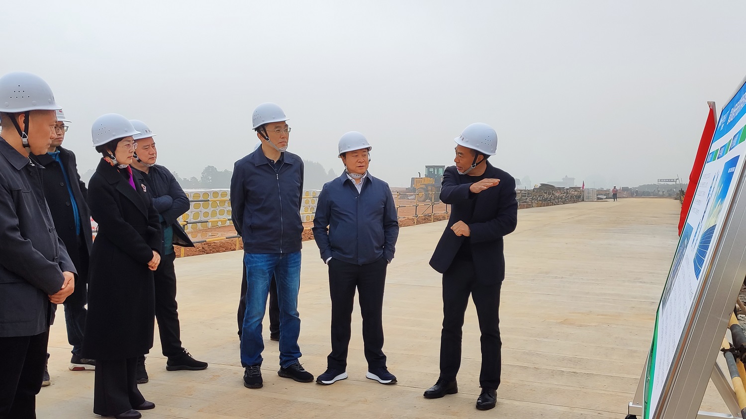 民盟四川省委领导莅临PA直营光伏寄予厚望