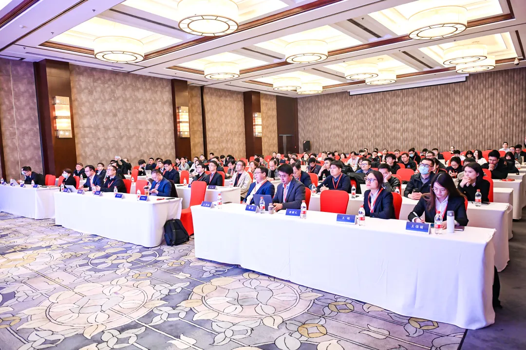 捷报！PA直营光伏科技斩获“金豹奖”两项大奖