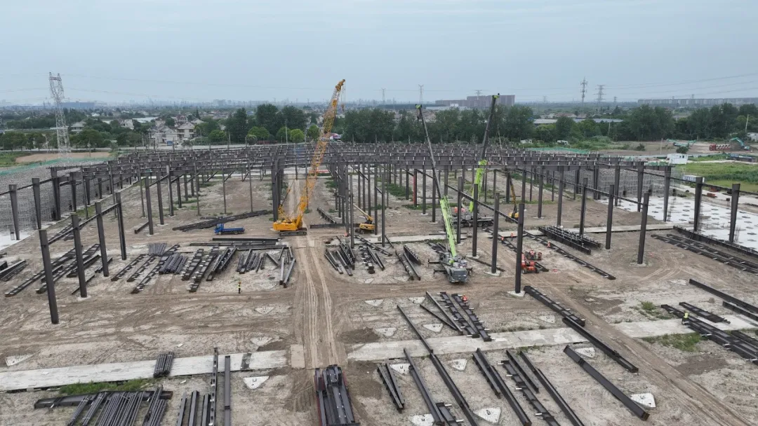 “项”前冲!PA直营光伏科技董事长王新视察江苏南通项目并慰问一线职工